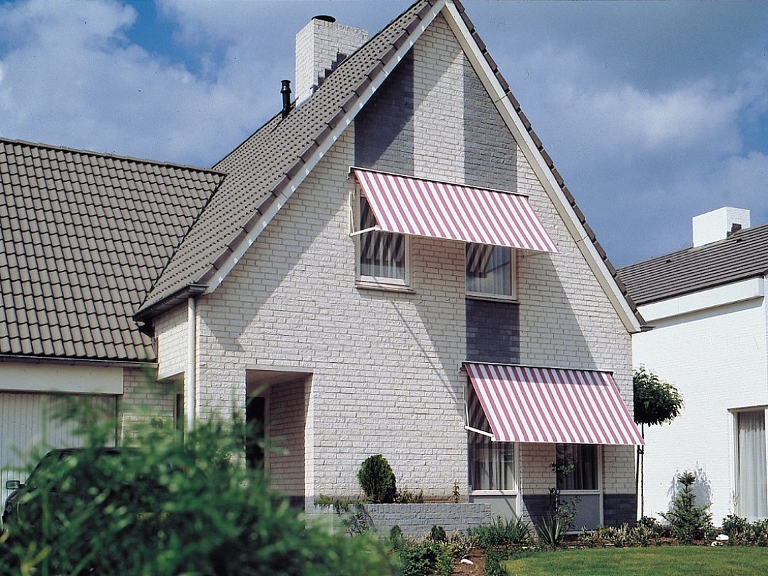 Uitvalschermen - rood doek - groot scherm - mooie uitval - klassieke uitstraling - geeft extra allure