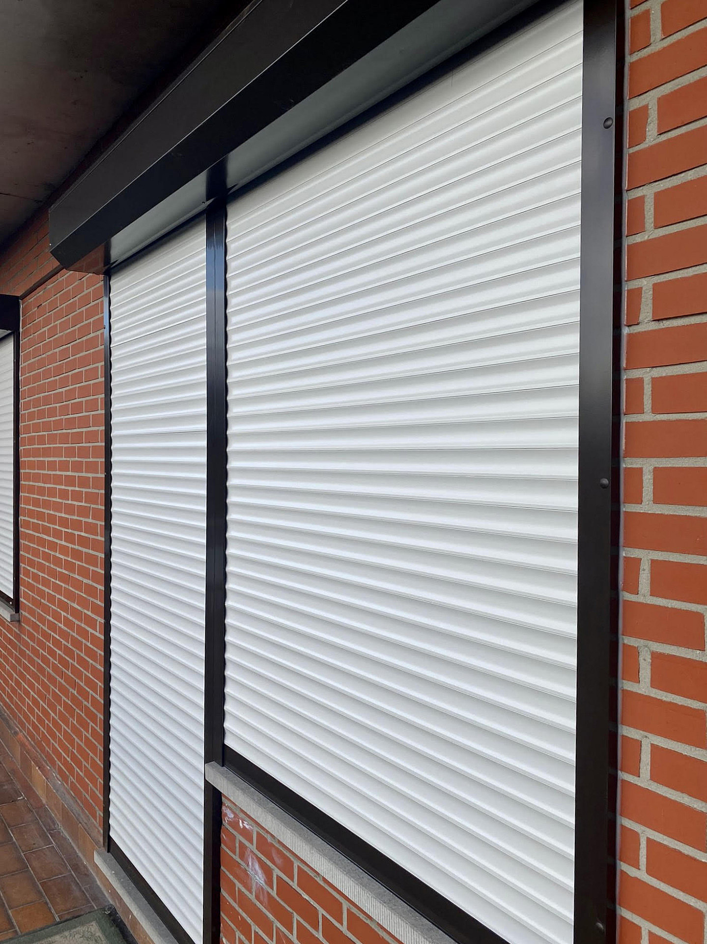 Voorzetrolluiken RV45 aluminium - Brasschaat › | Top zonwering ...
