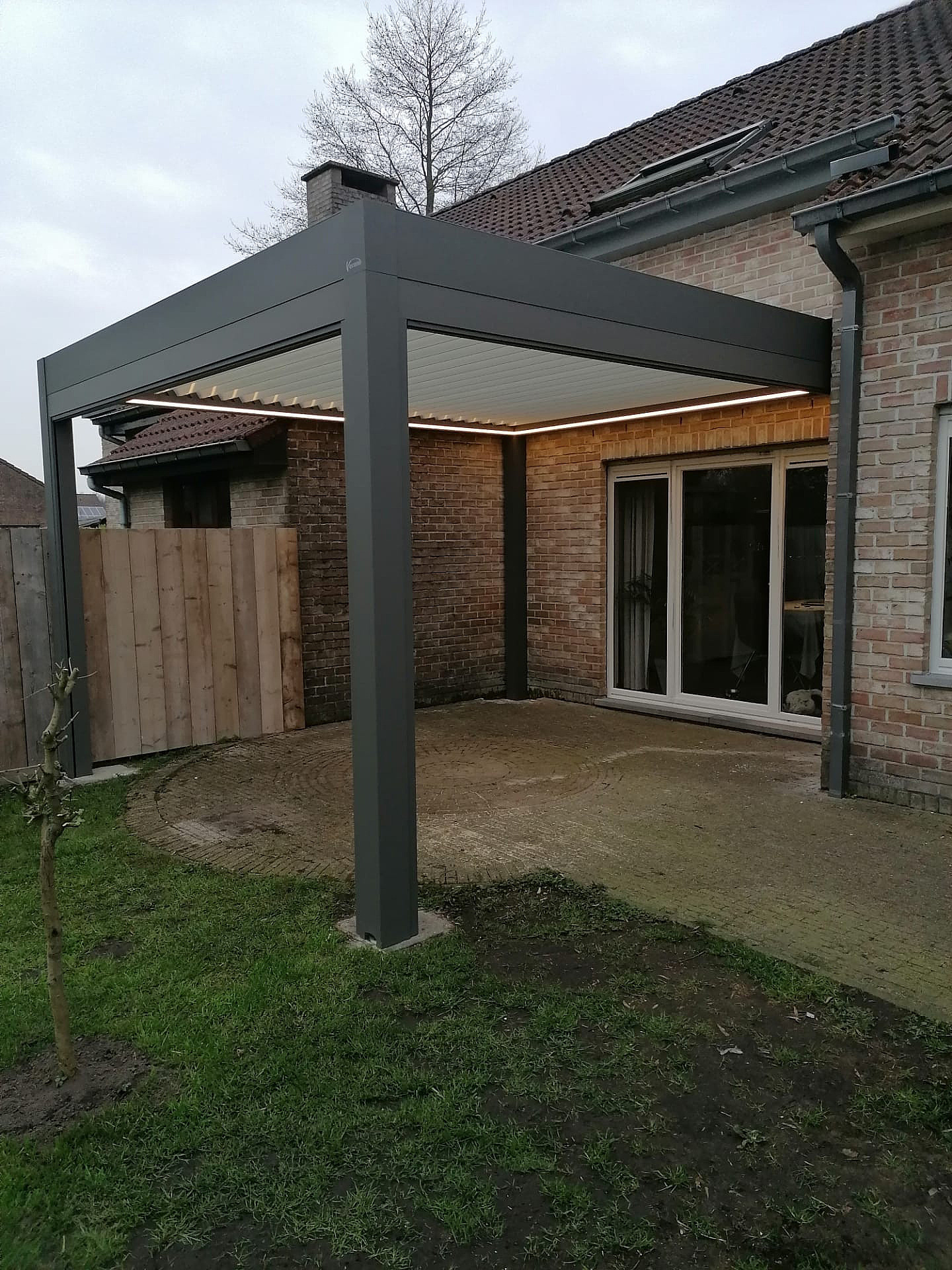 V870 Arezzo met arezzoscreens en ledverlichting Kalmthout 4