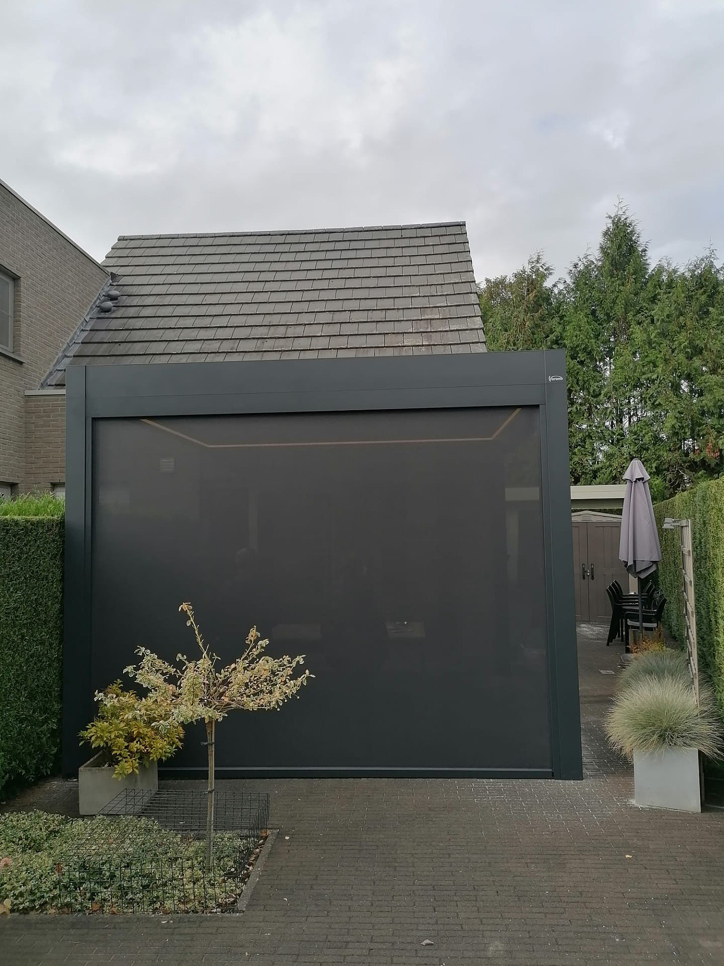 V870 Arezzo met verlichting en screens Wuustwezel