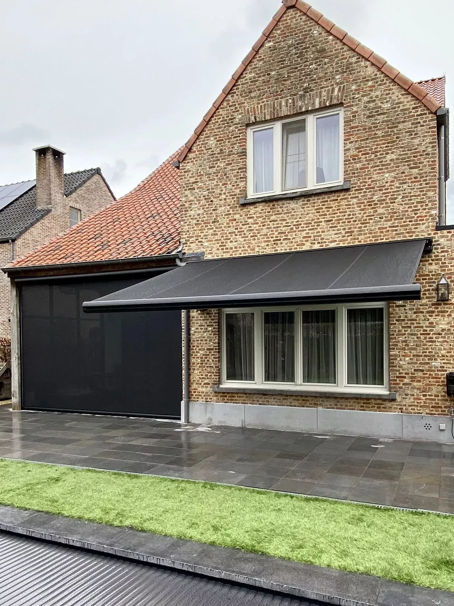V599 XL ritzscreen en V360 Saint Tropez Schilde