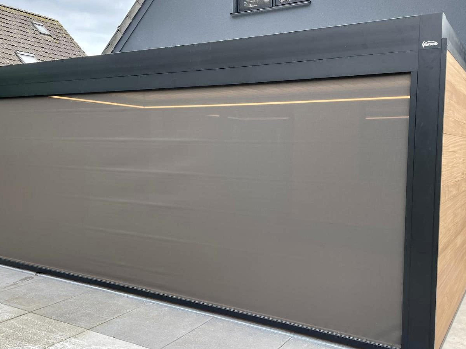 V870 Arezzo Brecht 5