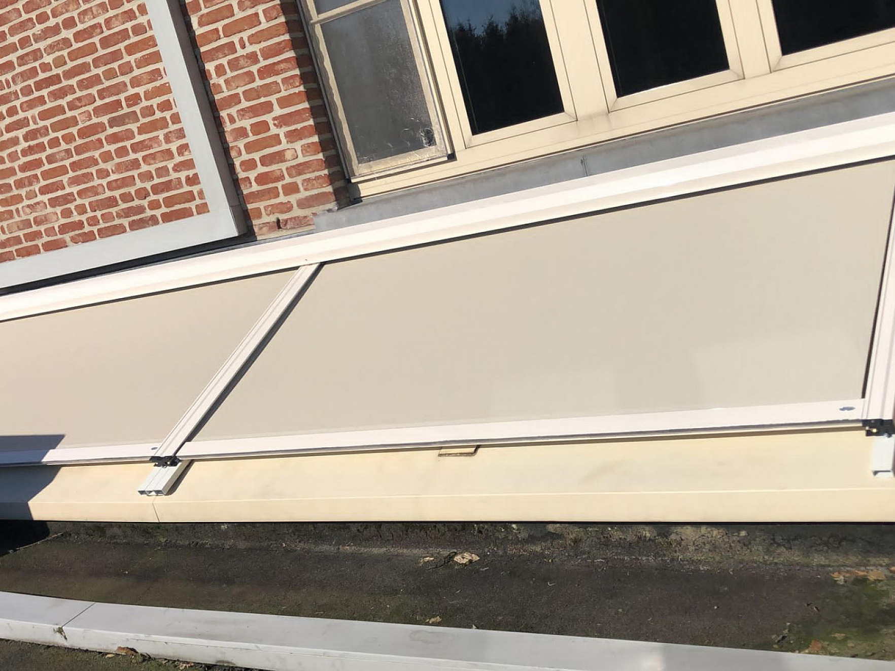 V525 screen Schilde