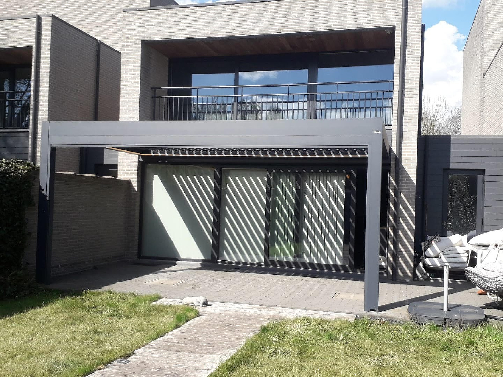 V870 Arezzo lamellendak met arezzoscreen Brasschaat 564900