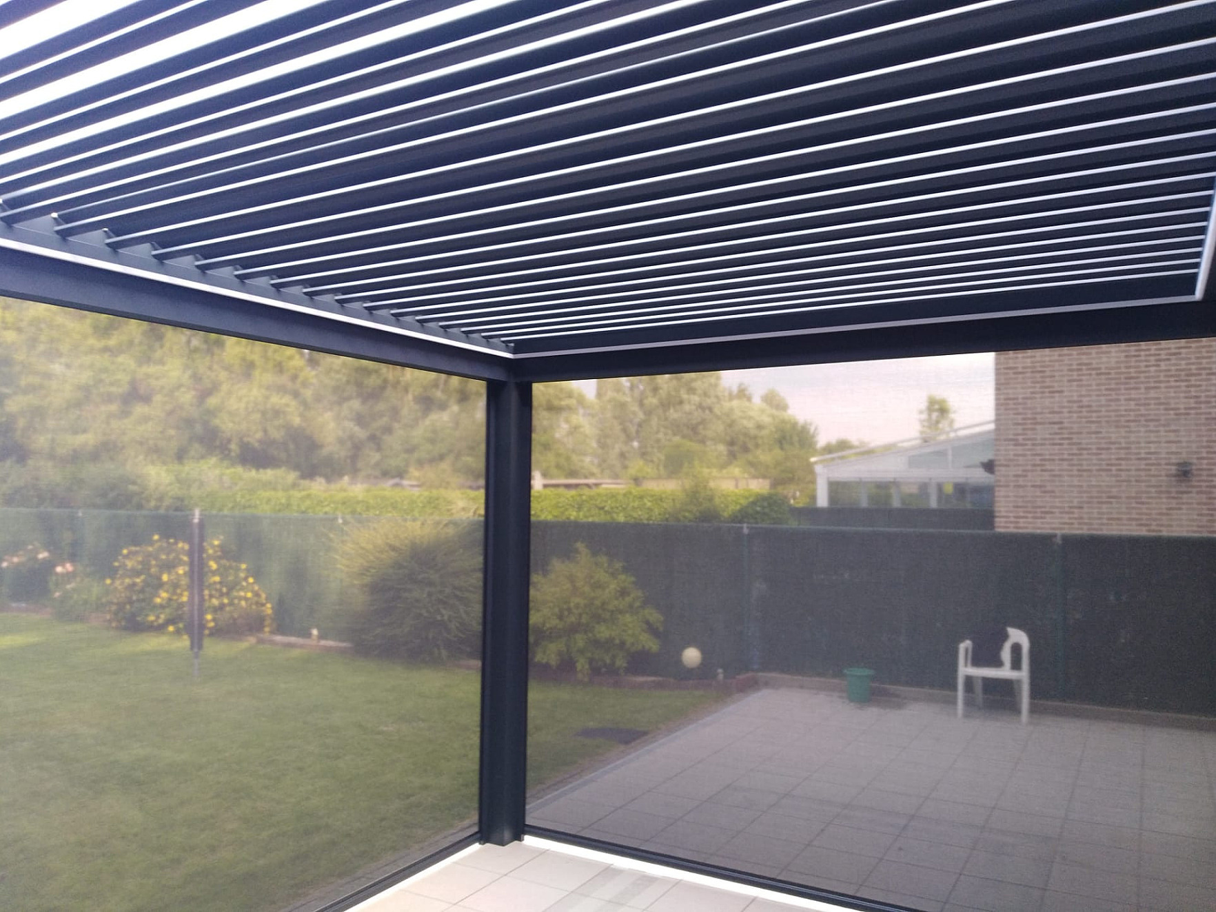 V870 Arezzo met Ritzscreens 2070 Zwijndrecht 3