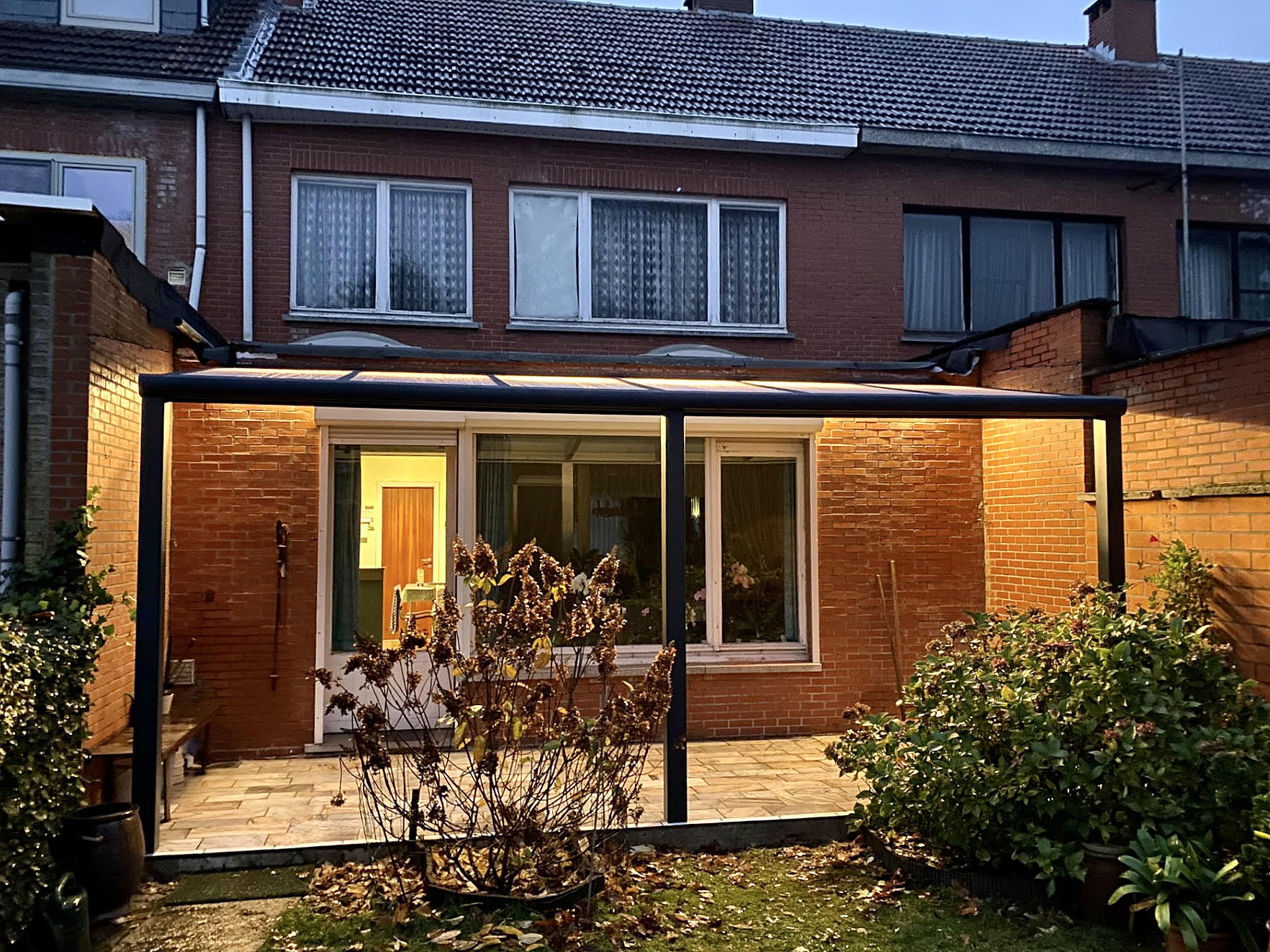 V905 Iseo terrasoverkapping Brasschaat zonwering Boechout