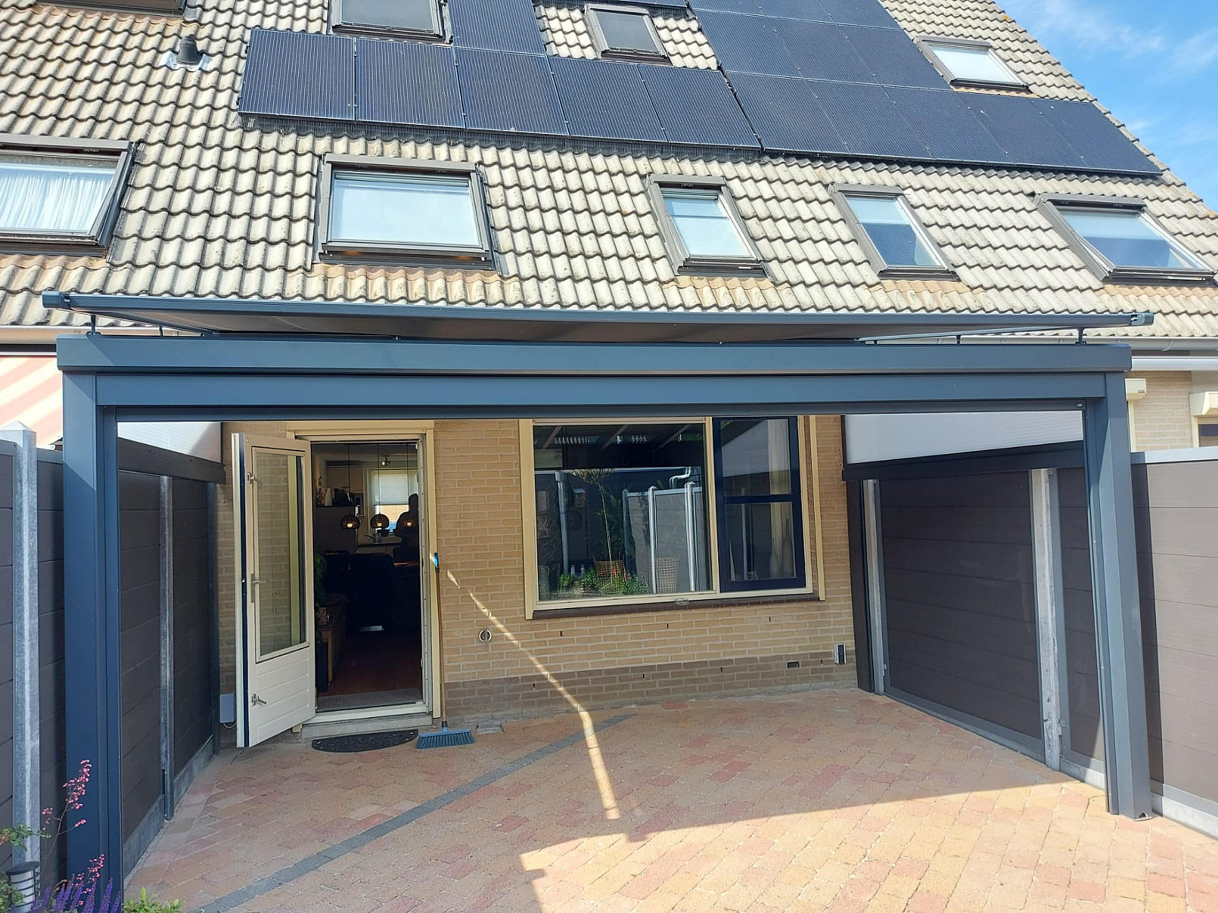 V908 Ledro glas met verandazonwering en V550 L ritzscreen Bergen op Zoom NL 4