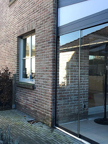 V905 iseo polycarbonaat met V764 olivera glazenschuifwanden Wuustwezel 2