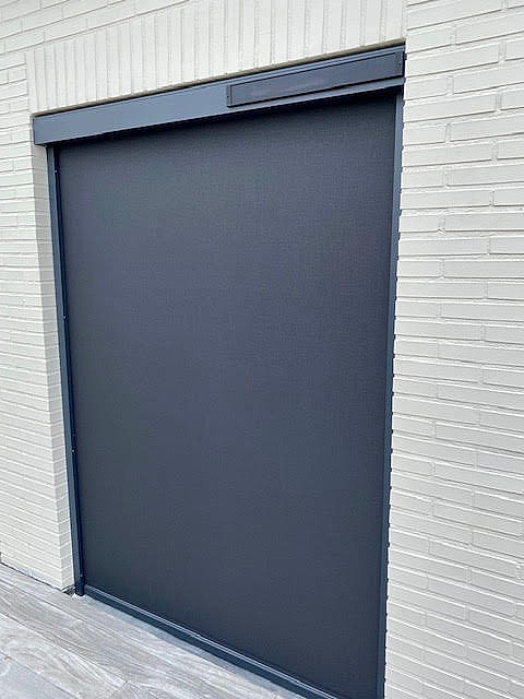 V550 X S ritzscreens met zonnepaneel Schoten 7