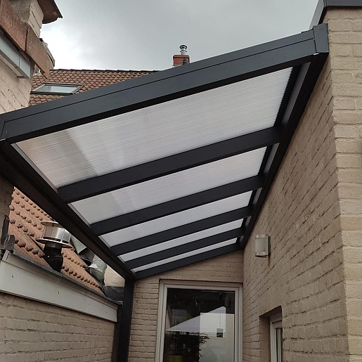 Terrasoverkapping V905 Iseo met polycarbonaatplaten - Wijnegem