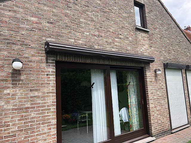 V360 Saint Tropez knikarmscherm en V550 ritzscreens Zandvliet