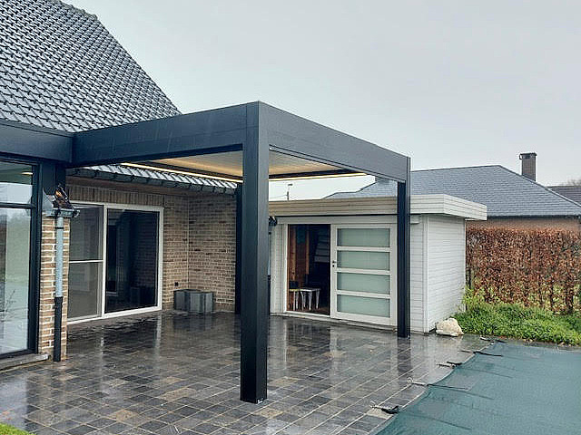 V870 Arezzo lamellendak met Arezzoscreens Malle 3