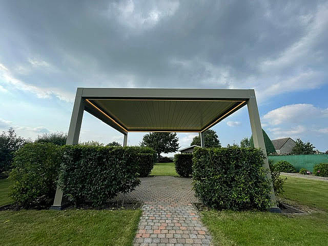 V870 Arezzo lamellendak met dimbaar ledverlichting en arezzoscreen Stabroek 8