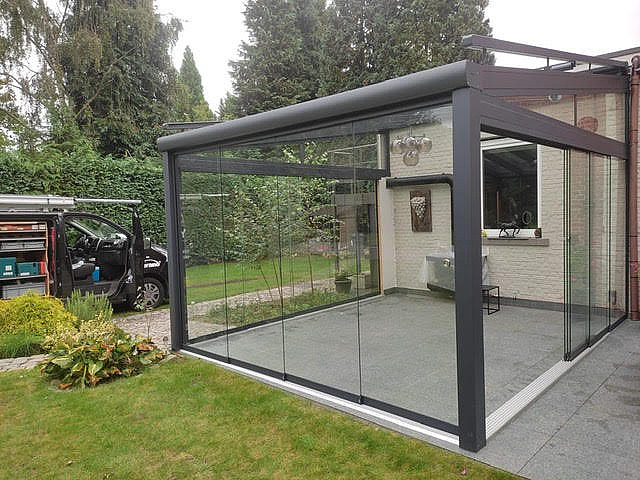V908 Ledro terrasoverkapping met olivera glaswanden en verandazonwering Kalmthout 3