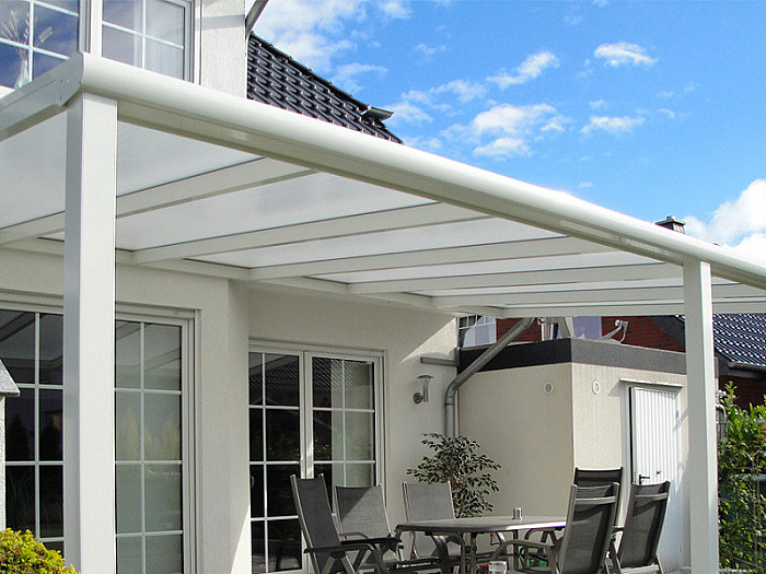 Iseo overkapping wit terras luxe uitstraling