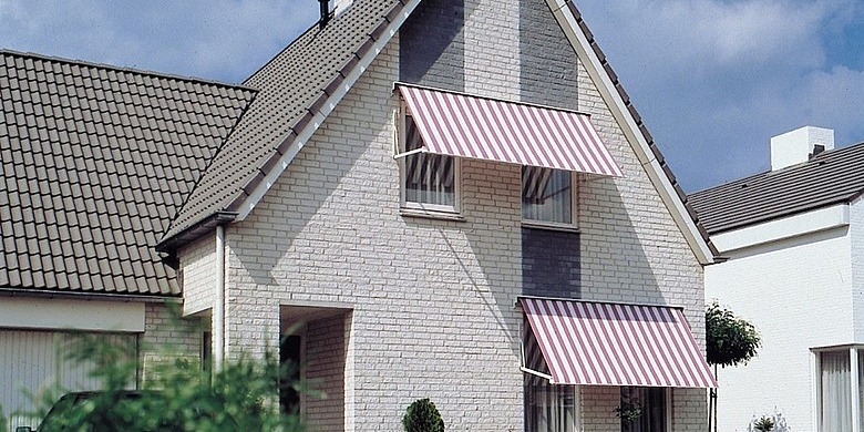 Uitvalschermen - rood doek - groot scherm - mooie uitval - klassieke uitstraling - geeft extra allure