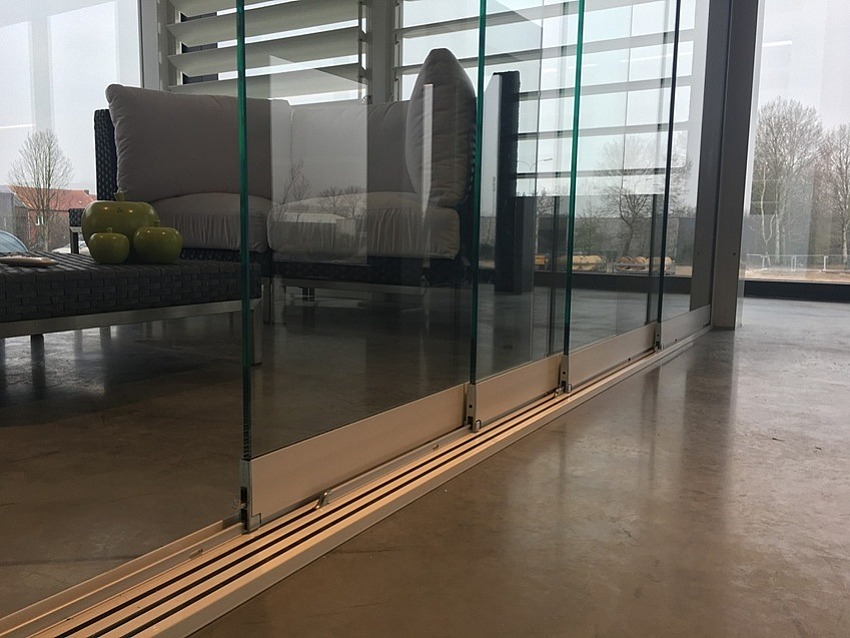 glazen schuifwand - glazen schuifwanden - glas panelen - glazen wand - glazen schuifdeuren - glazen wanden