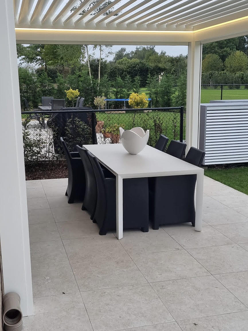 V870 Arezzo met ritzscreens en dimbaar ledverlichting Brecht 11