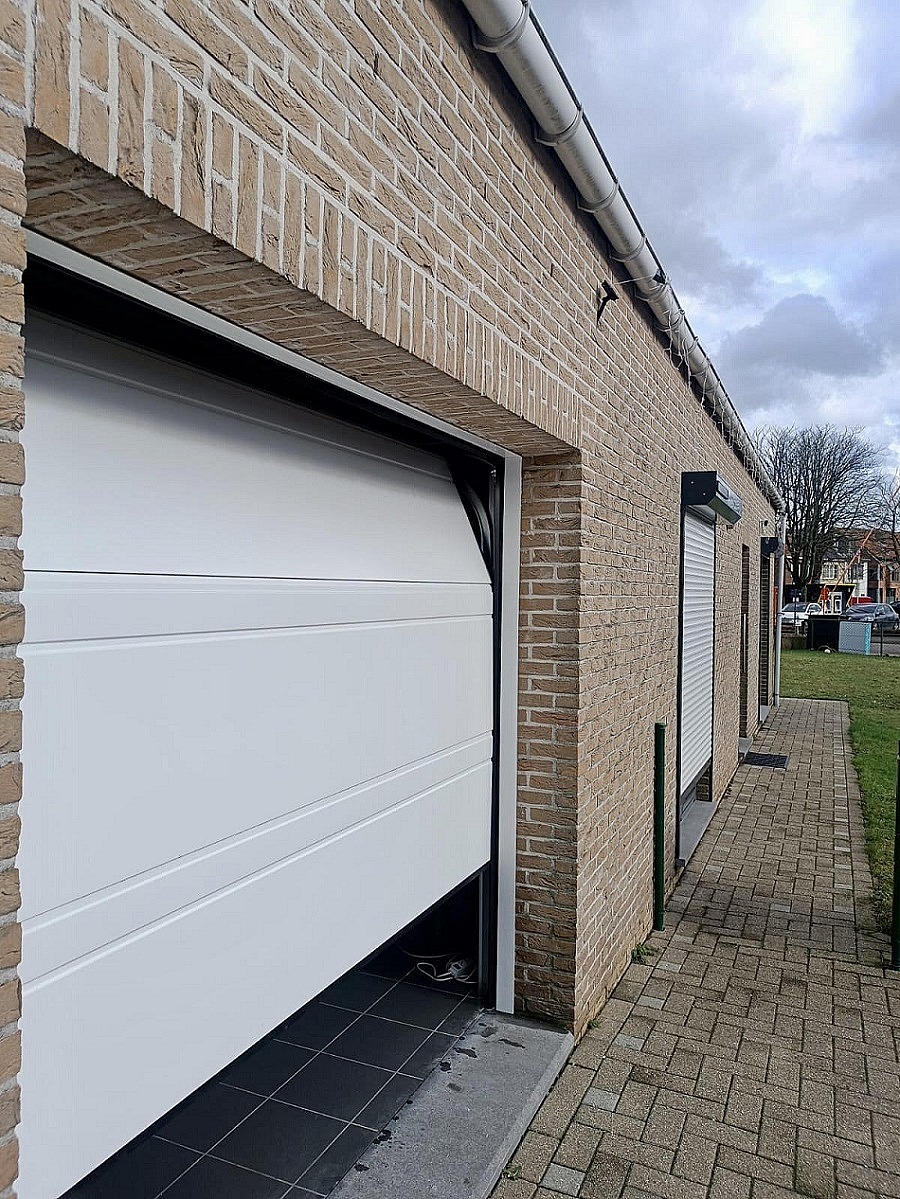 Sectionaalpoort Wuustwezel - poorten - satin white - perfect passend - goede isolatie