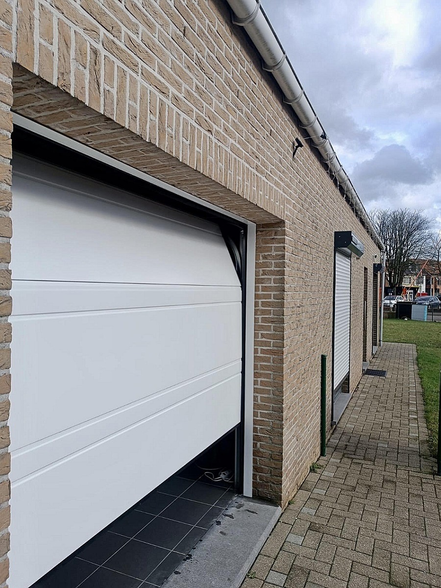 Sectionaalpoort Wuustwezel - poorten - satin white - perfect passend - goede isolatie